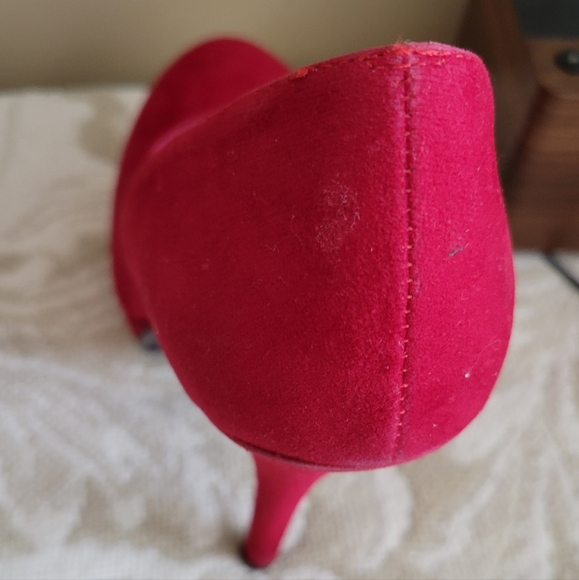 4/$15 SALE My Delicious Shoes Bold Red Women's Heels - Picture 5 of 9